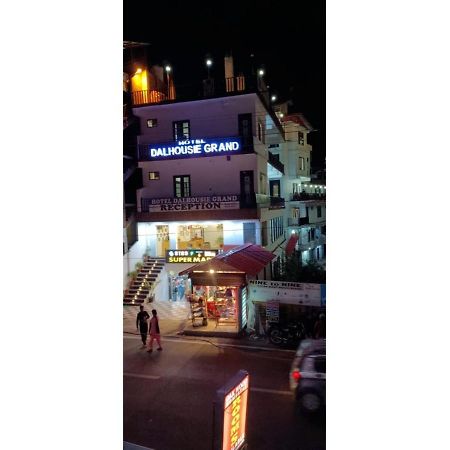 Hotel Dalhousie Grand Banikhet Zewnętrze zdjęcie